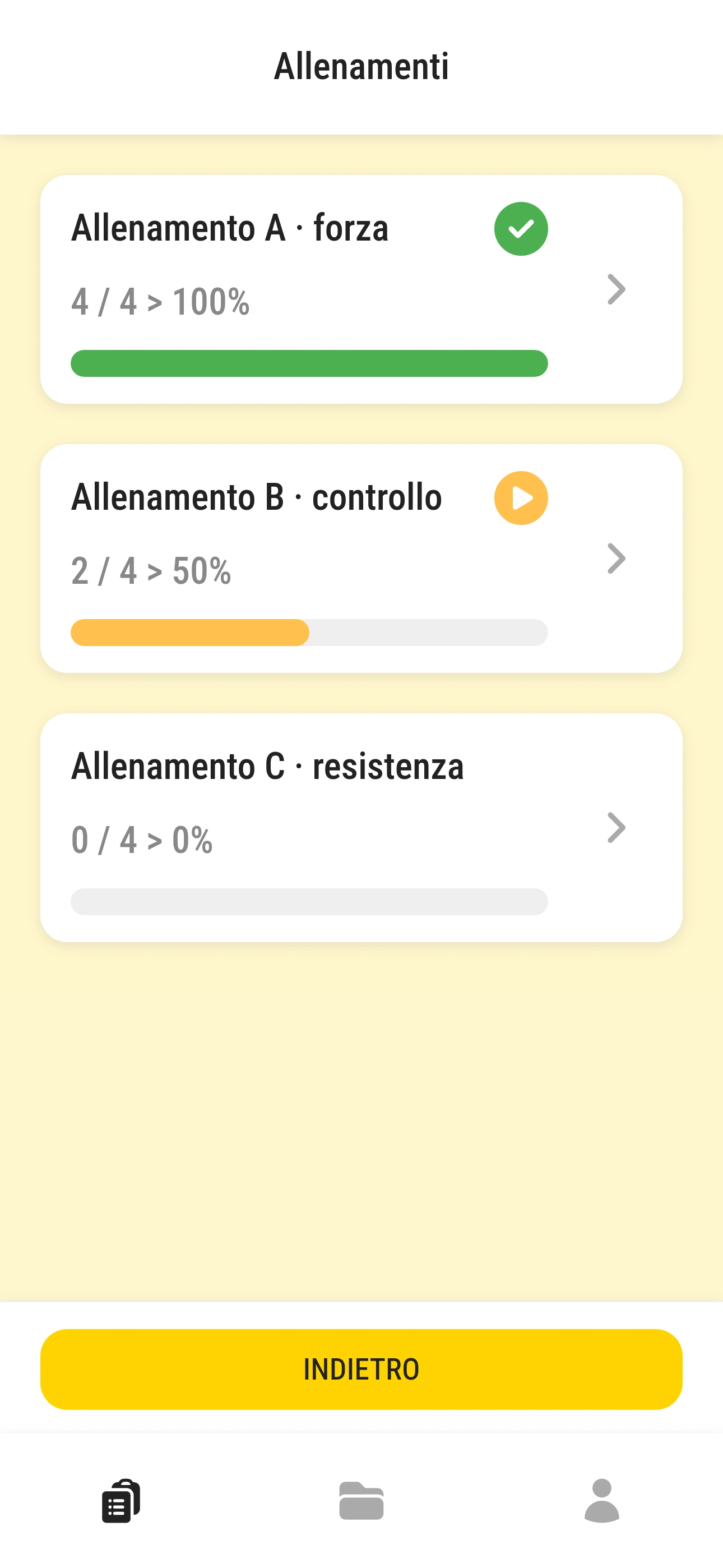 Elenco delle sedute nell’app, con i nomi degli allenamenti e le barre di avanzamento